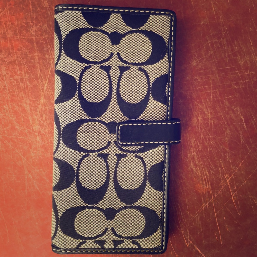 Coach card wallet-10 card slots + ID window